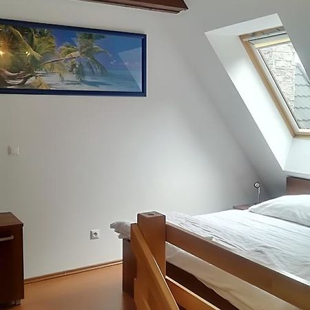 Fatrapark 1 U Sovicky Studio, Kuchynka, Kupelna,S Balkonom Gratis Parkovanie V Podzemnej Garazi 鲁容贝罗克 外观 照片