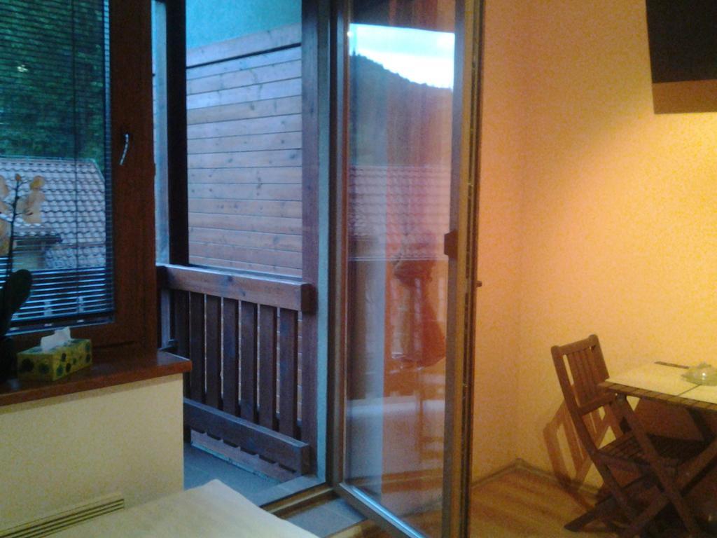 Fatrapark 1 U Sovicky Studio, Kuchynka, Kupelna,S Balkonom Gratis Parkovanie V Podzemnej Garazi 鲁容贝罗克 外观 照片